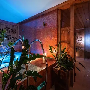 4* Hotel Gold